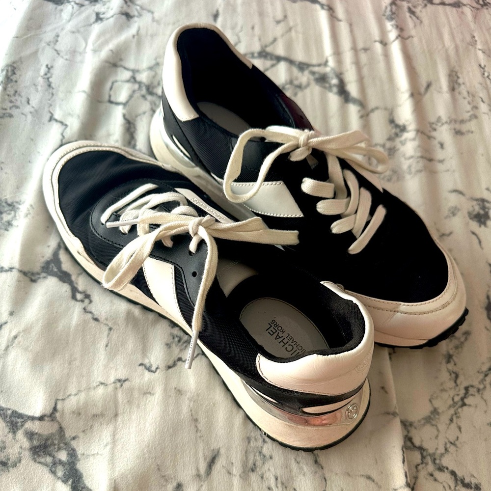 Black and White Michael Kors Tennis Shoes